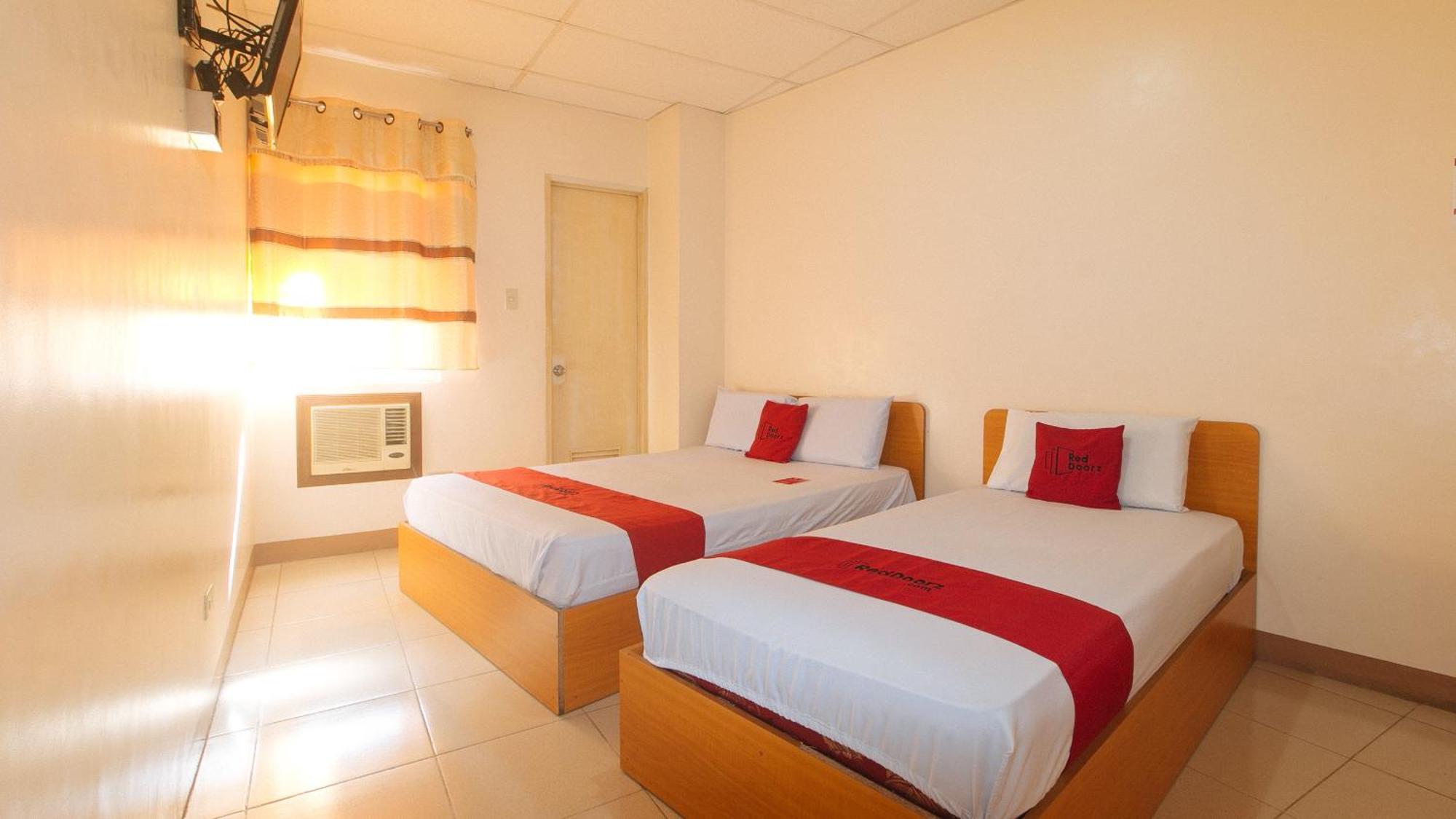 Reddoorz @ Asiana Pension Inn Mandawe Exteriér fotografie